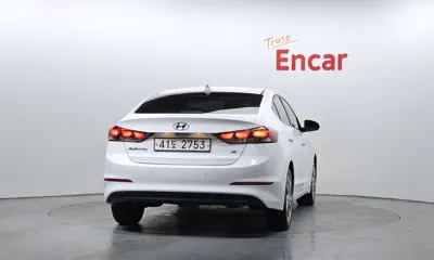 Hyundai Avante 2018, 108509 км, за 5087.54 USD