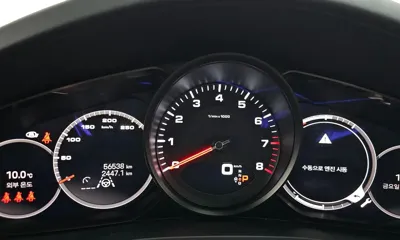 Porsche Cayenne 2023, 56538 км, за 69576.1 USD - фото 8