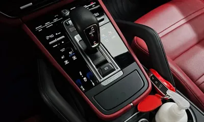 Porsche Cayenne 2023, 56538 км, за 69576.1 USD - фото 9