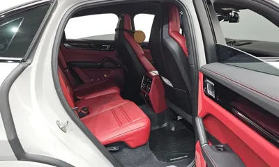 Porsche Cayenne 2023, 56538 км, за 69576.1 USD - фото 12