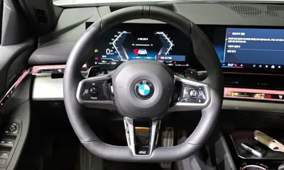 BMW 5-Series 2025, 14967 км, за 39511.06 USD - фото 13