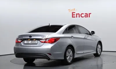 Hyundai Sonata 2014, 89930 км, за 3931.99 USD