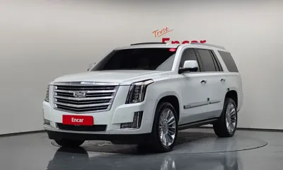 Cadillac Escalade · 2020 год