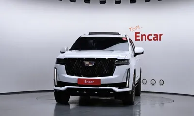 Cadillac Escalade 2023, 11852 км, за 72141.26 USD