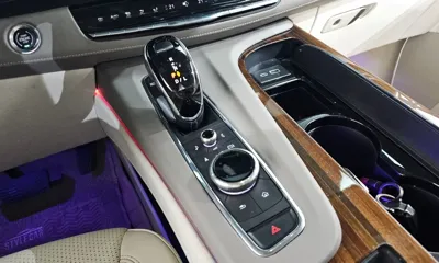 Cadillac Escalade 2023, 11852 км, за 72141.26 USD - фото 9