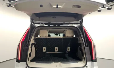 Cadillac Escalade 2023, 11852 км, за 72141.26 USD - фото 19