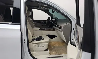 Cadillac Escalade 2023, 11852 км, за 72141.26 USD - фото 26