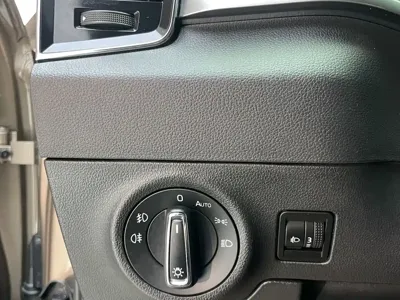 Skoda Karoq 2023, 38500 км, за 18149.77 USD - фото 15