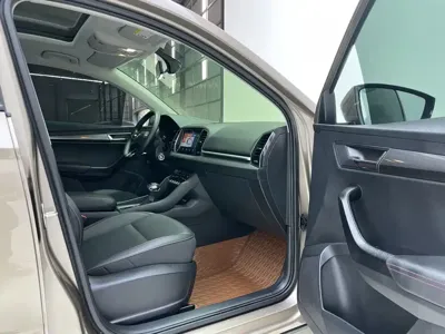 Skoda Karoq 2023, 38500 км, за 18149.77 USD - фото 28