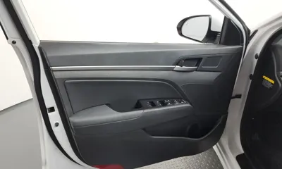 Hyundai Avante 2018, 38763 км, за 8905.93 USD - фото 24