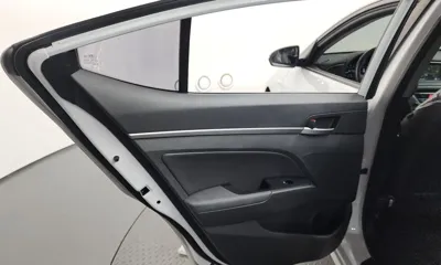 Hyundai Avante 2018, 38763 км, за 8905.93 USD - фото 25