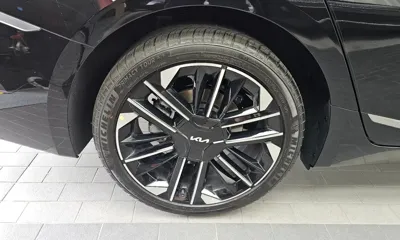 Kia K8 2026, 3940 км, за 27647.7 USD