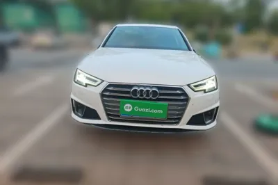 Audi A4L 2019, 65000 км, за 17018 USD