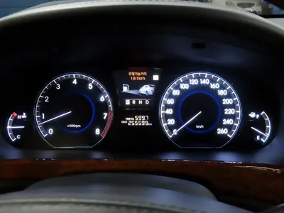 Hyundai Equus 2012, 255555 км, за 2593.77 USD - фото 10