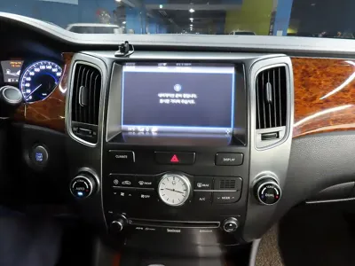 Hyundai Equus 2012, 255555 км, за 2593.77 USD - фото 13