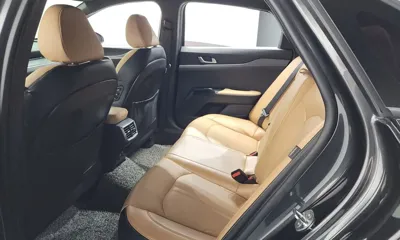 Kia K5 2020, 99434 км, за 10662.25 USD - фото 11