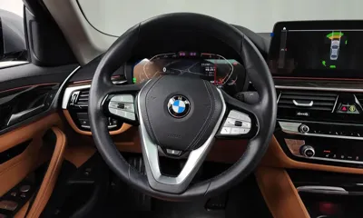 BMW 5-Series 2023, 27665 км, за 25449.52 USD - фото 13