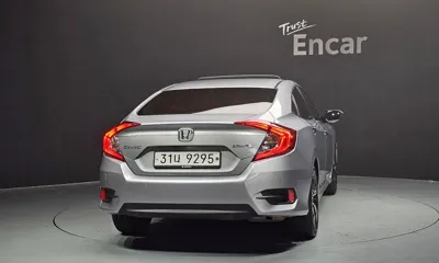 Honda Civic 2018, 106072 км, за 9230.97 USD