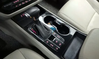 Kia Canival 2020, 123622 км, за 9780.75 USD - фото 9