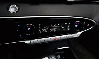 Genesis GV70 2021, 91767 км, за 20737.17 USD - фото 35