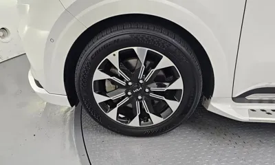 Kia Canival 2023, 89427 км, за 23581.18 USD