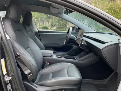 Tesla Model 3 2024, 30000 км, за 25131.8 USD - фото 10