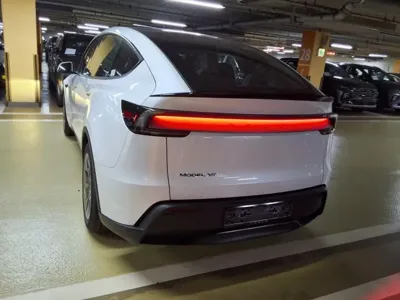 Tesla Model Y 2026, 5 км, за 38991.73 USD - фото 6