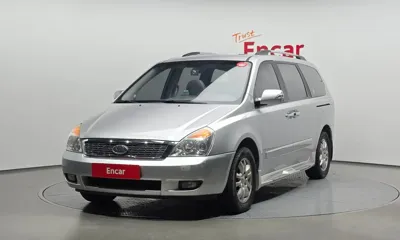 Kia Canival · 2011 год