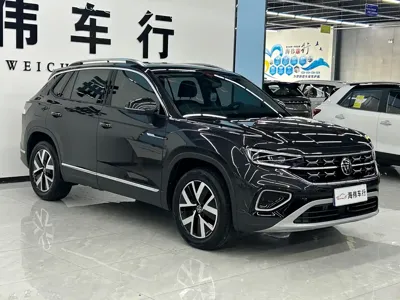 Volkswagen Tayron 2023, 15000 км, за 29399.08 USD