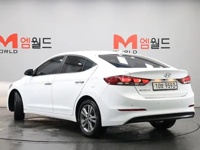 Hyundai Avante 2018, 62868 км, за 7947.89 USD