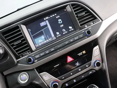 Hyundai Avante 2018, 62868 км, за 7947.89 USD - фото 7