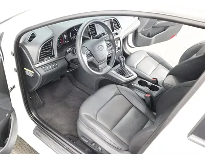 Hyundai Avante 2018, 62868 км, за 7947.89 USD - фото 17