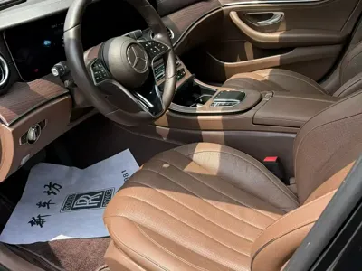 Mercedes-Benz E-Class 2021, 98000 км, за 30870.5 USD
