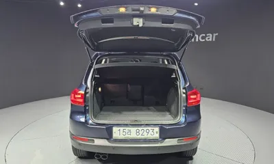 Volkswagen Tiguan 2013, 176801 км, за 3841.89 USD - фото 20