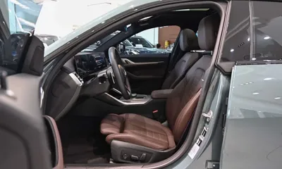 BMW 4-Series 2025, 7717 км, за 33827.77 USD - фото 10
