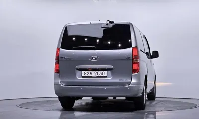 Hyundai Starex 2019, 140273 км, за 8402.26 USD