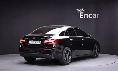 Mercedes-Benz A-Class 2020, 70710 км, за 12800.32 USD