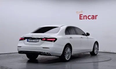 Mercedes-Benz E-Class 2023, 33893 км, за 29470.17 USD