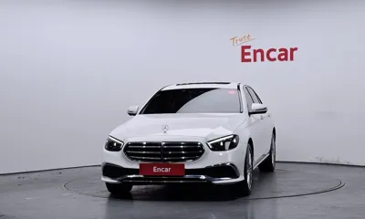 Mercedes-Benz E-Class 2023, 33893 км, за 29470.17 USD