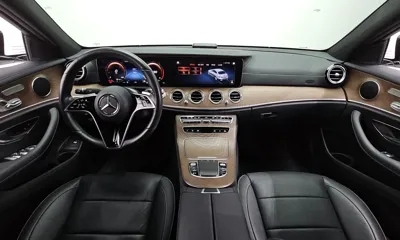Mercedes-Benz E-Class 2023, 33893 км, за 29470.17 USD - фото 7
