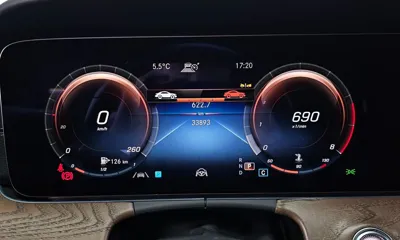 Mercedes-Benz E-Class 2023, 33893 км, за 29470.17 USD - фото 8