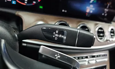 Mercedes-Benz E-Class 2023, 33893 км, за 29470.17 USD - фото 9