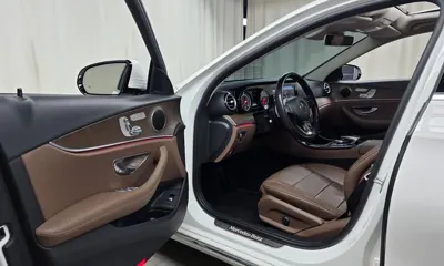 Mercedes-Benz E-Class 2018, 66383 км, за 15229.09 USD - фото 10
