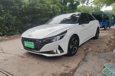 Hyundai Elantra · 2021 год