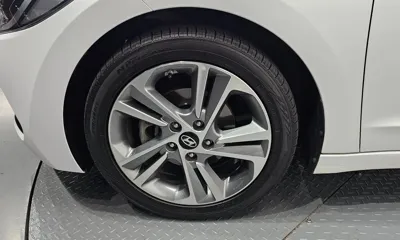 Hyundai Avante 2018, 65824 км, за 7670.8 USD
