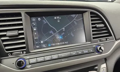 Hyundai Avante 2018, 65824 км, за 7670.8 USD - фото 15