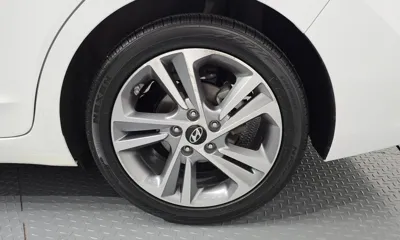 Hyundai Avante 2018, 65824 км, за 7670.8 USD - фото 21