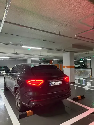 Maserati Levante 2019, 56700 км, за 30129.97 USD