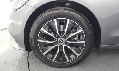 Mercedes-Benz C-Class 2019, 77973 км, за 12685.41 USD