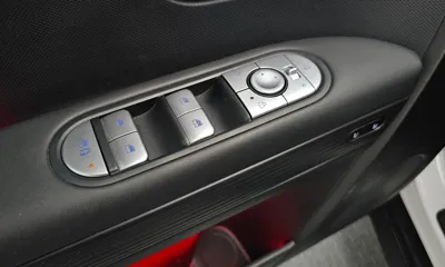 Hyundai Ioniq5 2024, 47951 км, за 21549.46 USD - фото 34